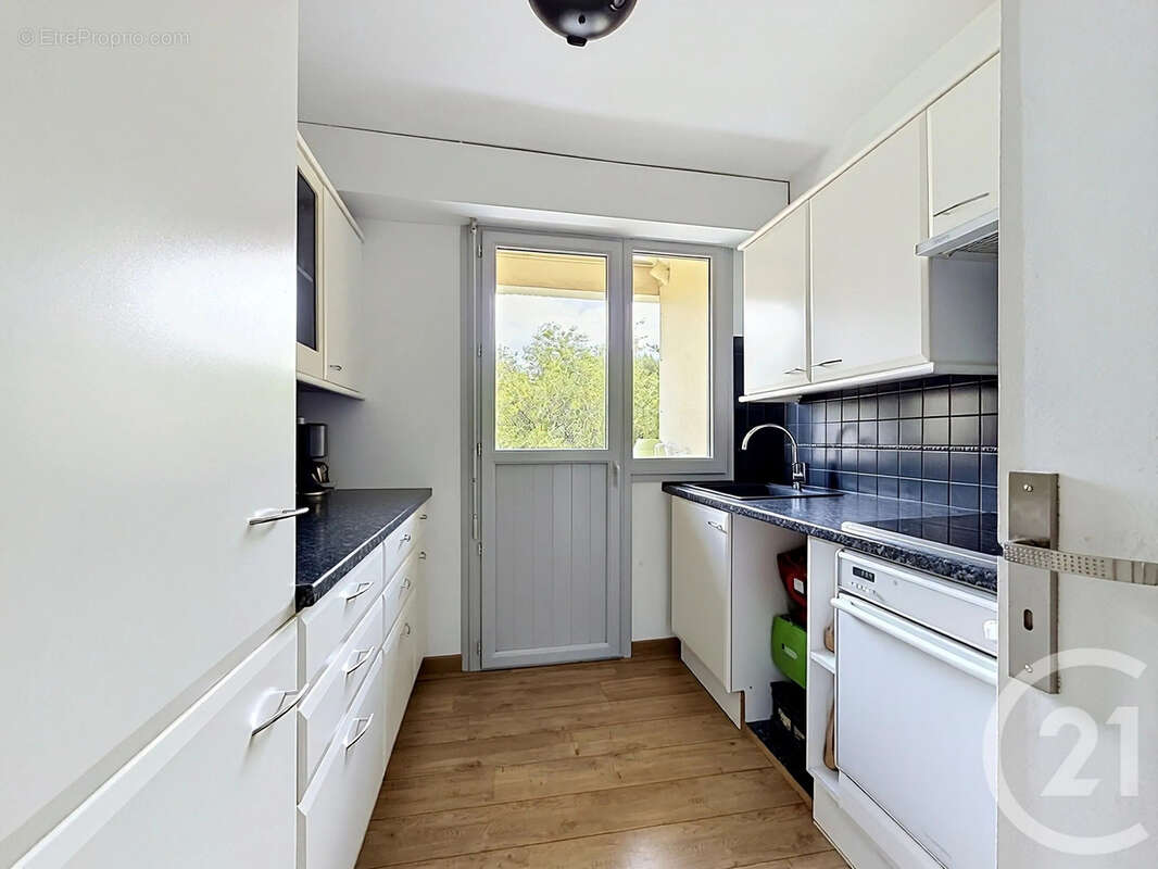 Appartement 61 m² à Talence  - photo 5