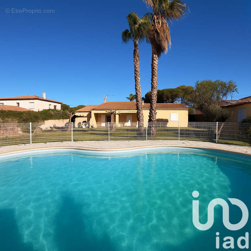 Photo 3 - Maison à ROQUEBRUNE-SUR-ARGENS