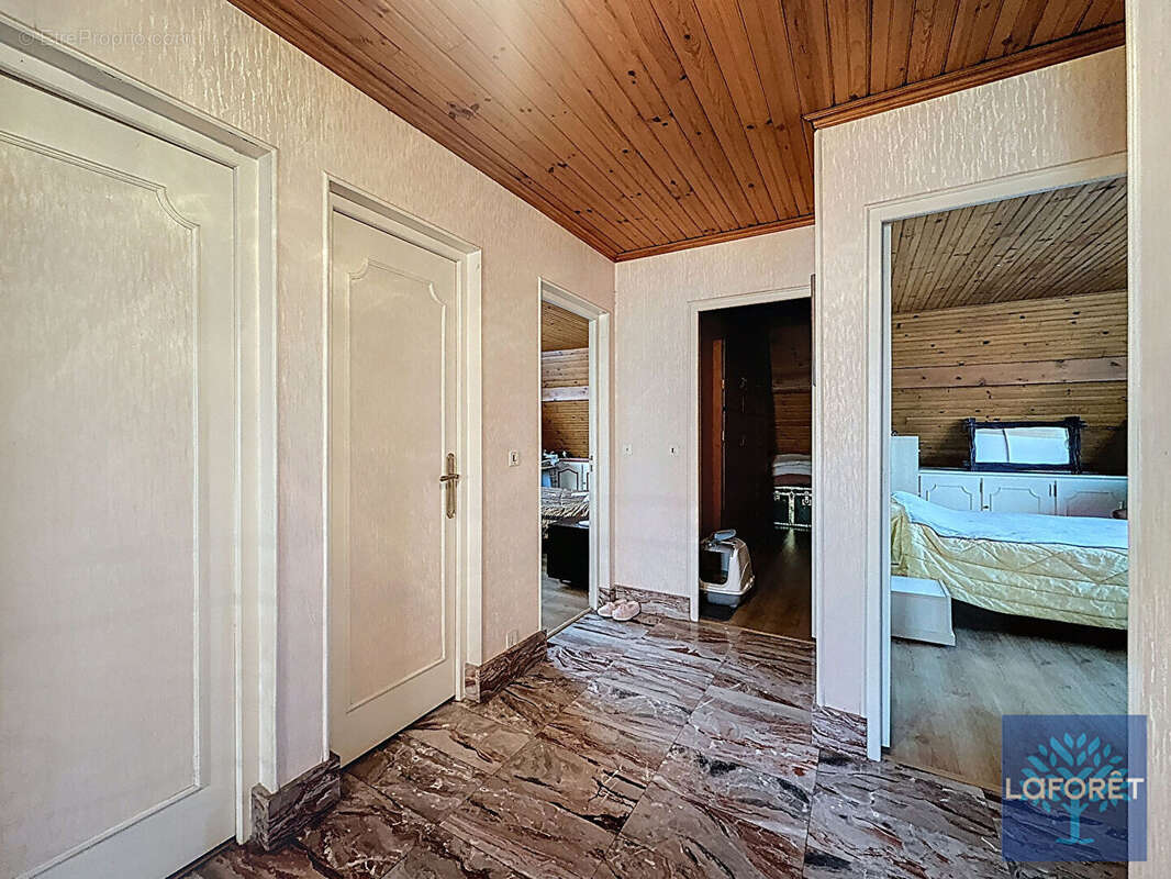 Maison à VIGNEUX-SUR-SEINE