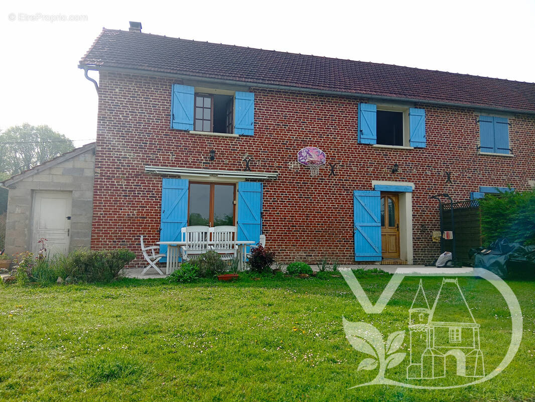 Maison à ONS-EN-BRAY