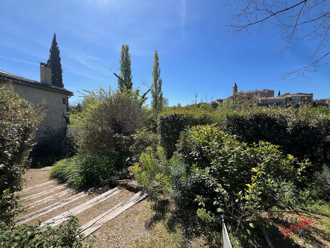 Maison à VAISON-LA-ROMAINE