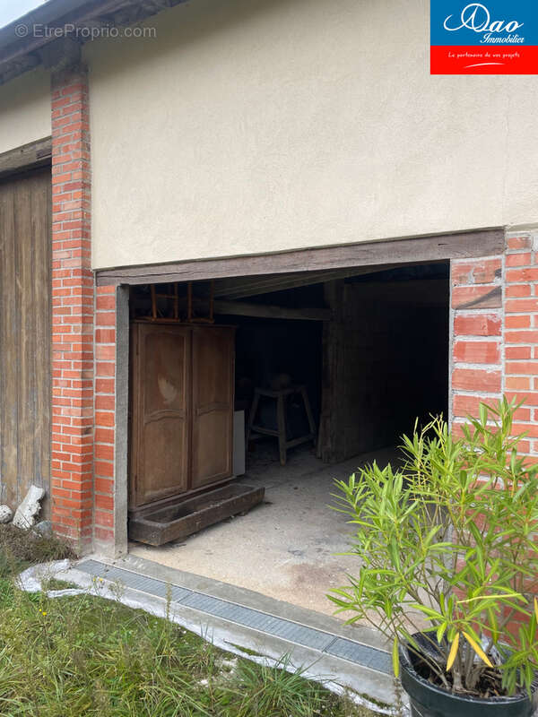 Maison familiale 118 m2 avec garages et terrain à Vaudes - photo 14