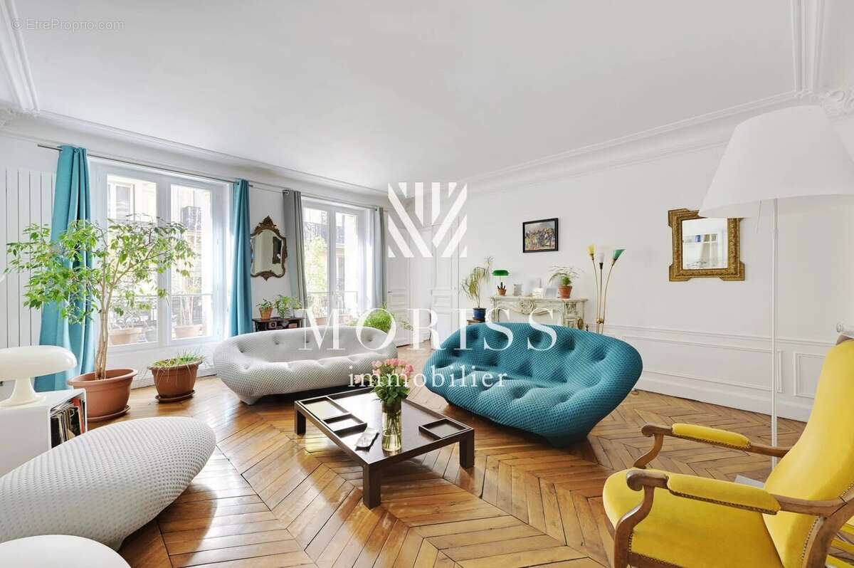 Appartement à PARIS-18E