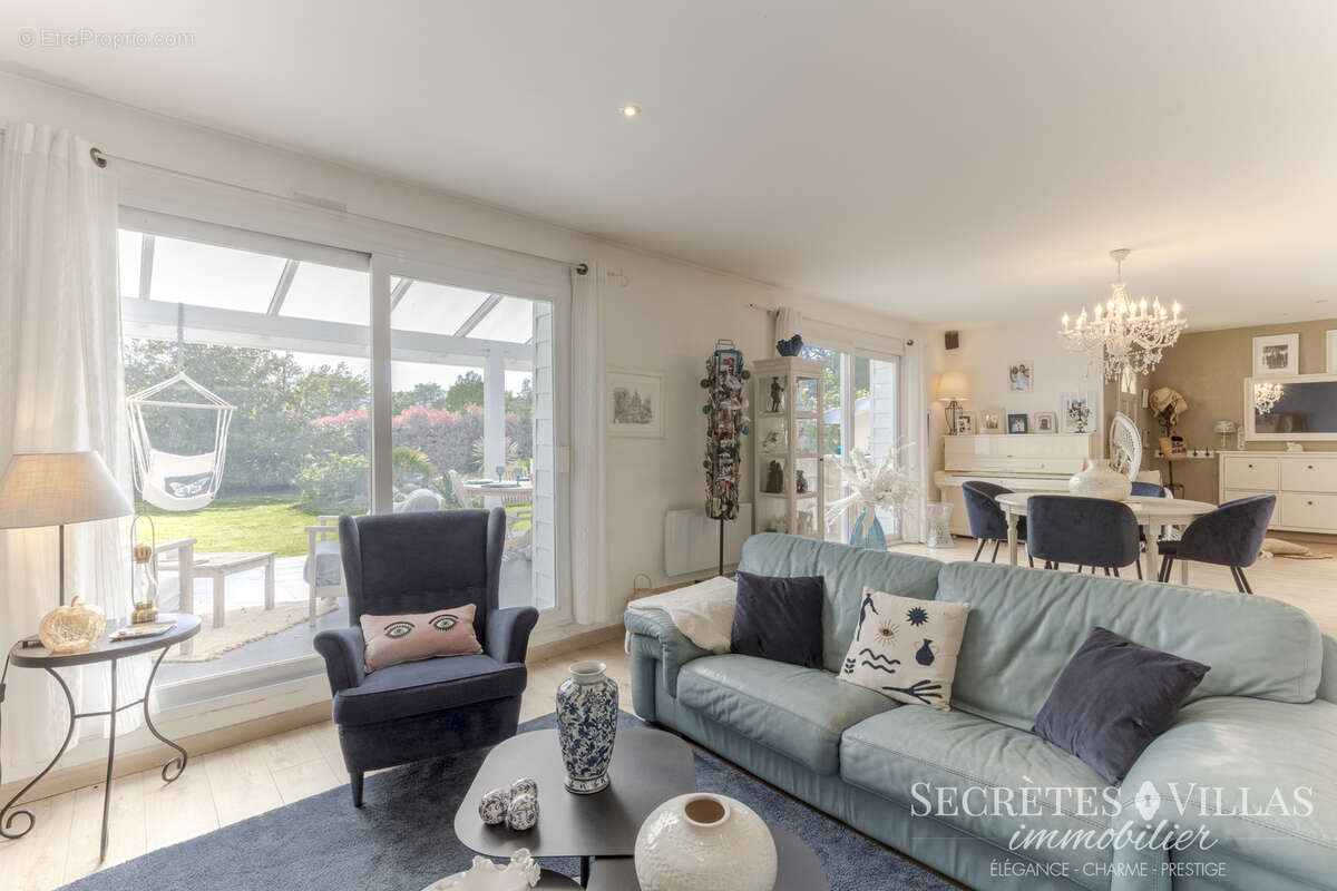 Maison à CARIGNAN-DE-BORDEAUX