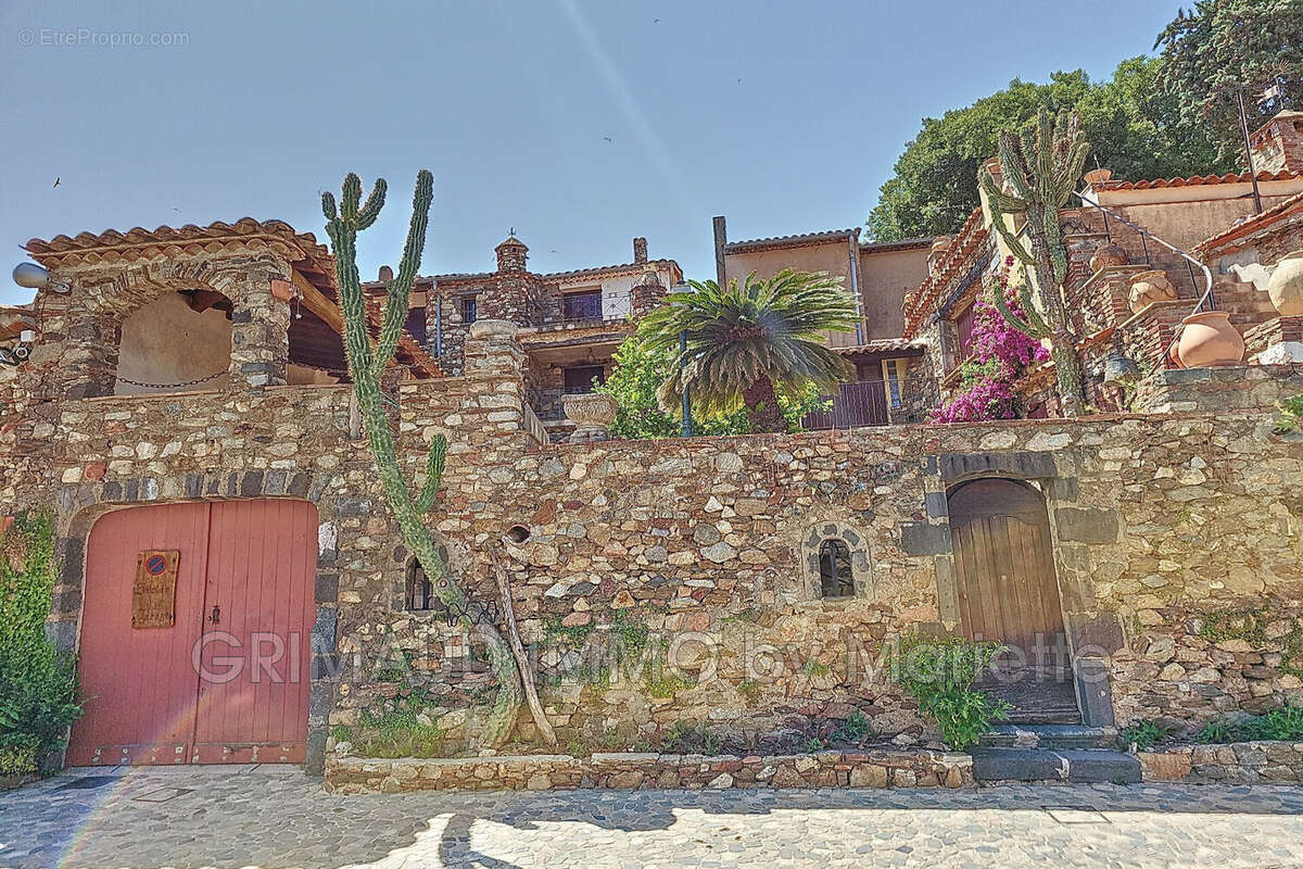 Maison à GRIMAUD