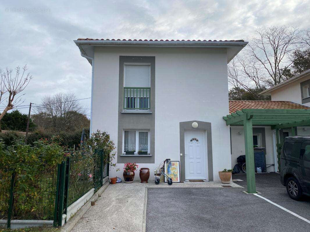 Maison à BENESSE-MAREMNE