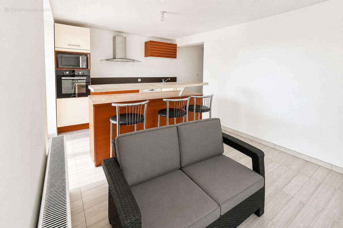 Maison de 390 m² avec terrain de 3 hectares - photo 9