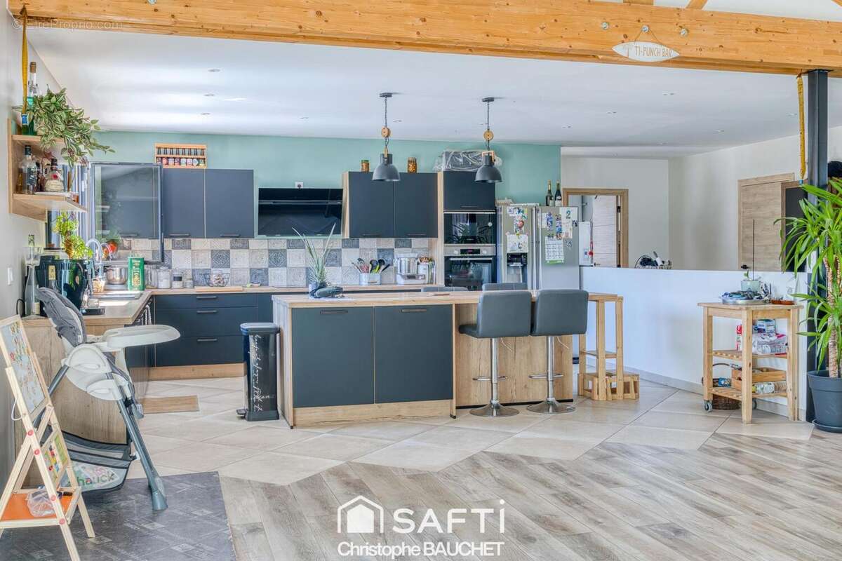 Maison 203 m² à Pressiat  - photo 9