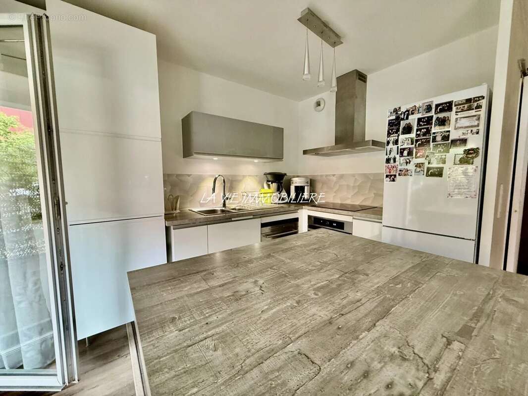 Appartement à LES PAVILLONS-SOUS-BOIS