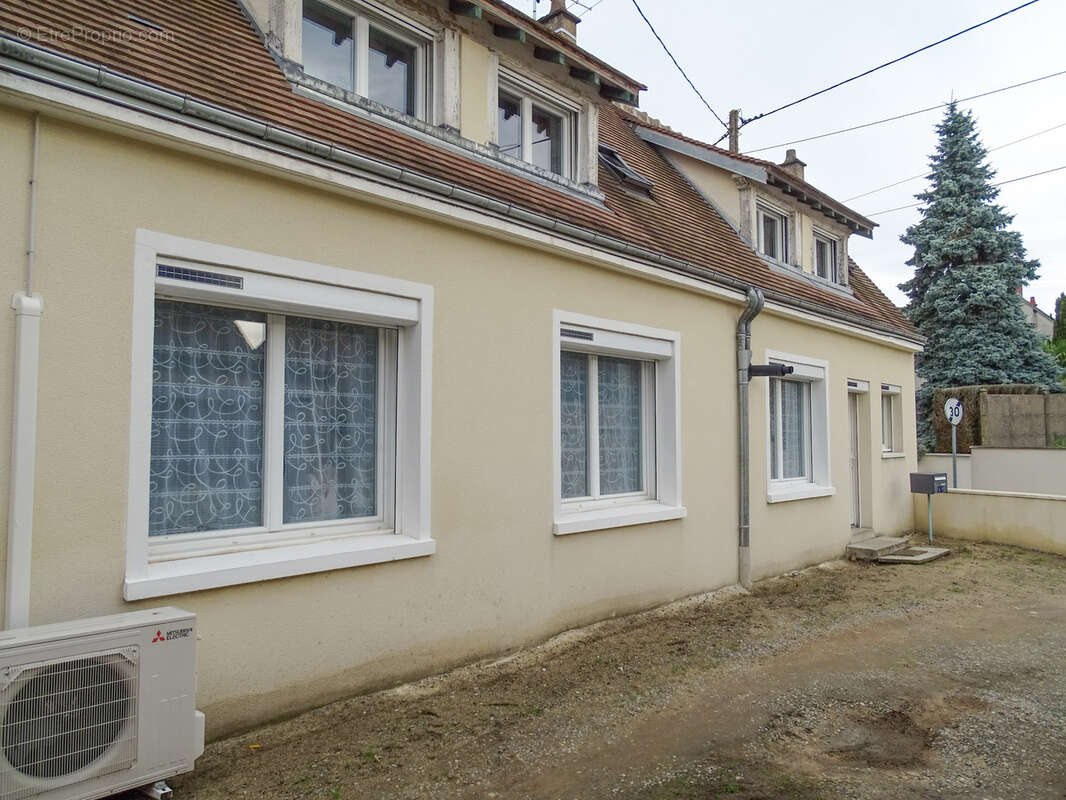 Maison à CHATRES-SUR-CHER