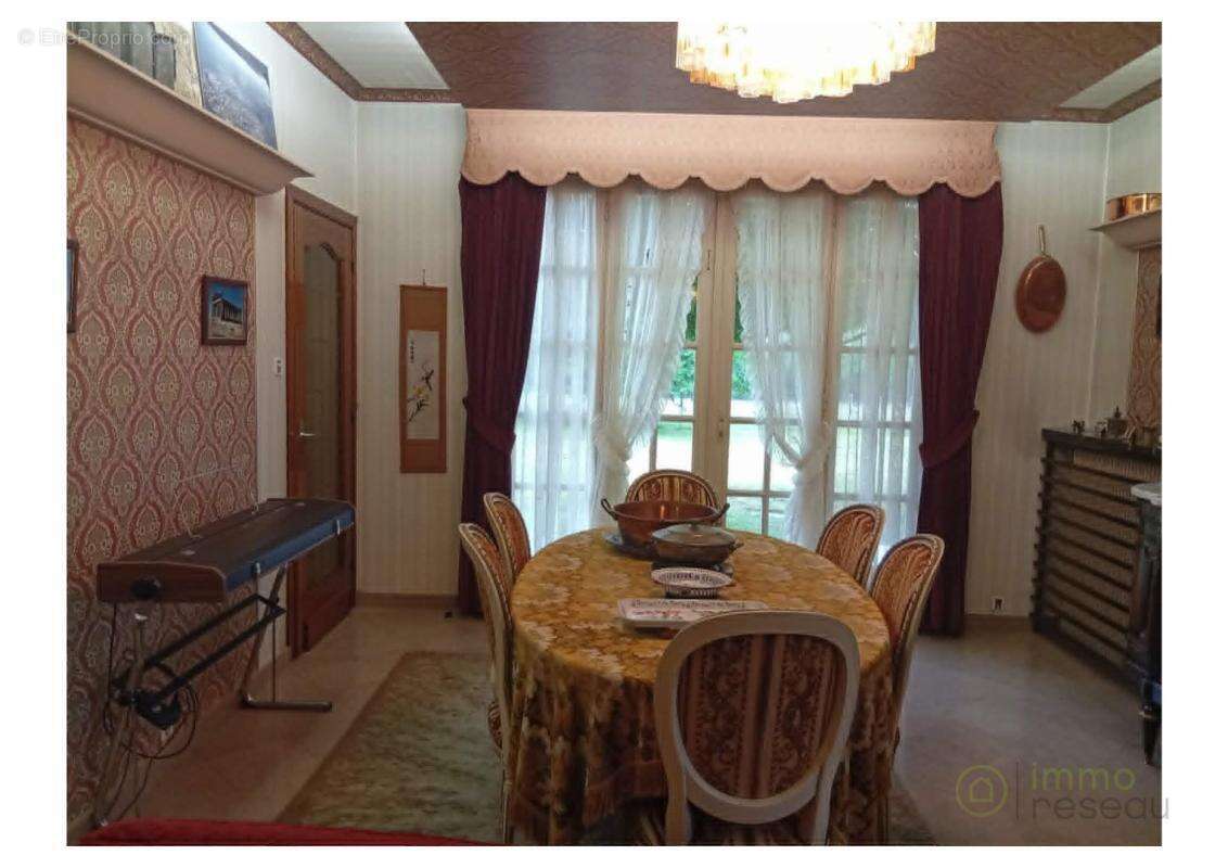 Maison à ROCROI