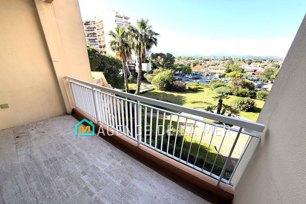 Appartement à MANDELIEU-LA-NAPOULE