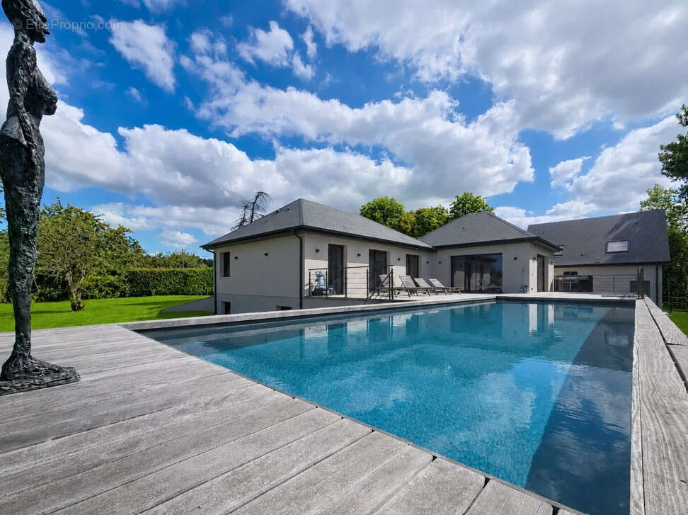 Saint martin aux chartrains - élégante propriété contemporaine avec piscine : volumes, confort & art de vivre - photo 2