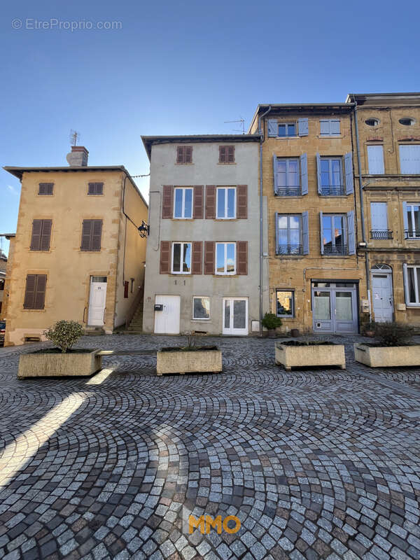 Maison à OINGT