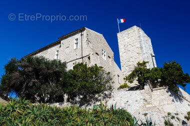 Commerce à ANTIBES