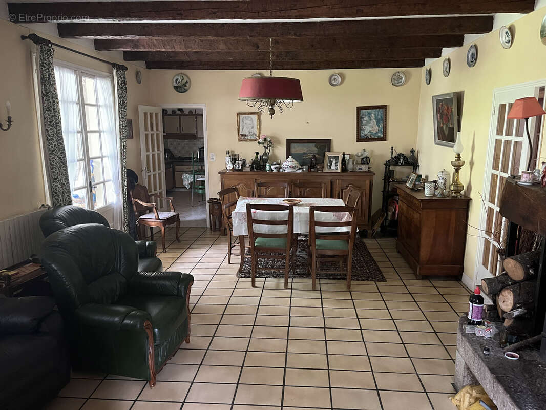 Maison à MAURIAC