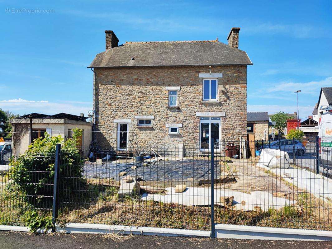 Maison à PLUMAUGAT