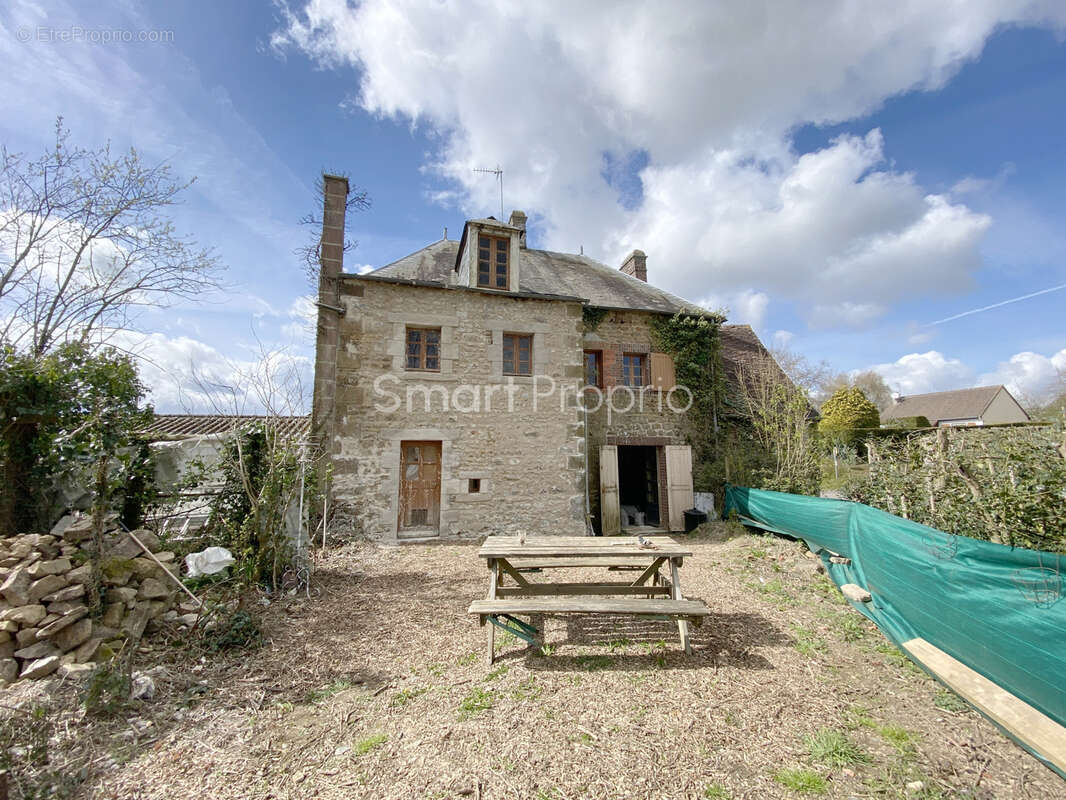 Maison à LIGNIERES-ORGERES