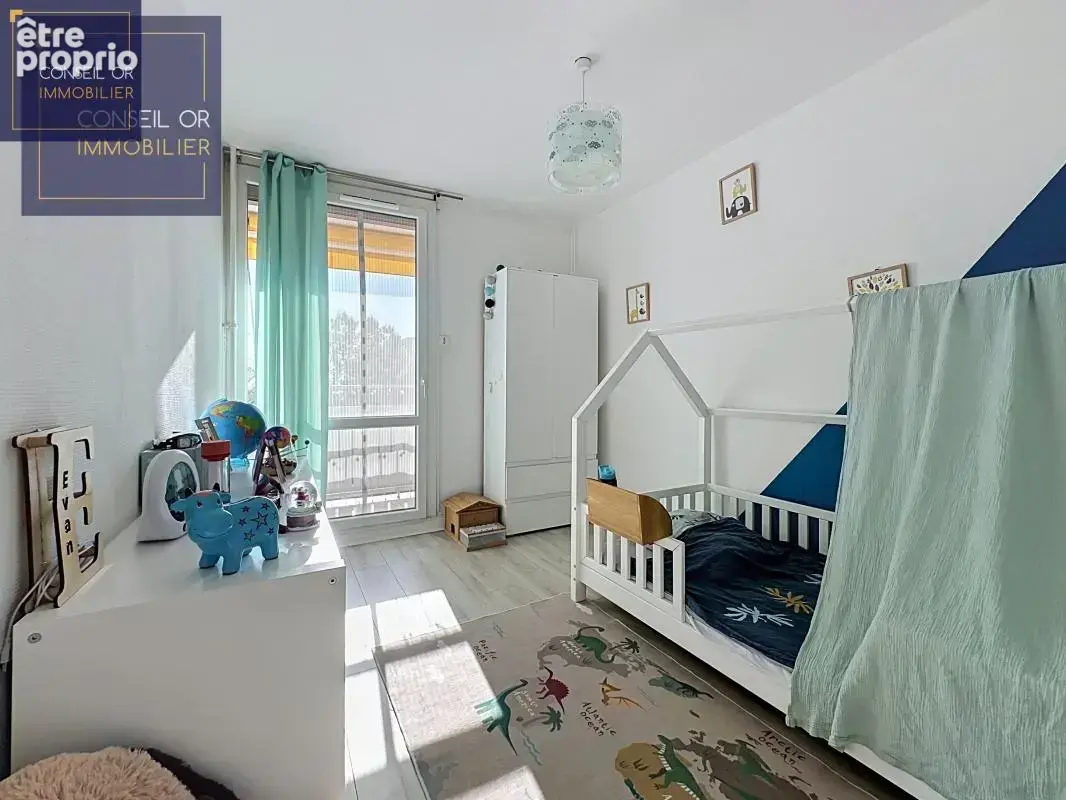 Appartement Oullins T5 - 4 chambres - Balcons - Place de parking et cave - photo 7