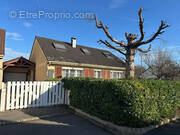 Maison à SAVIGNY-LE-TEMPLE