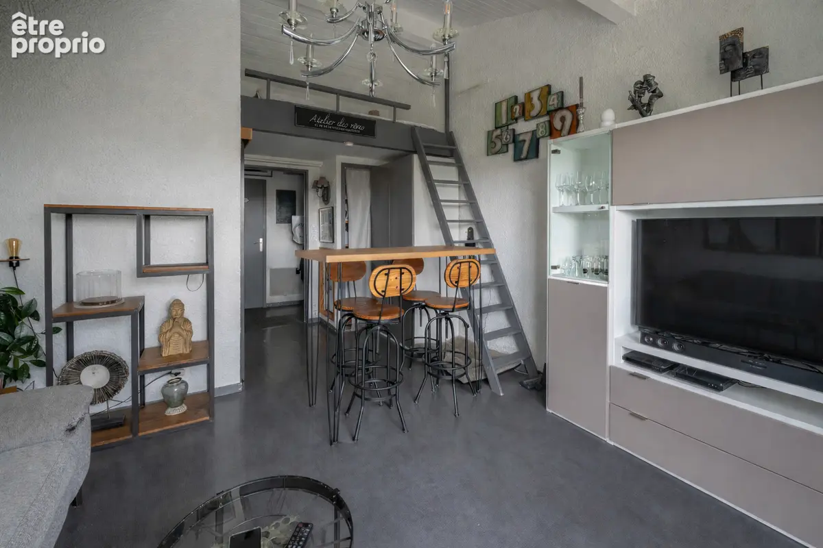 PROCHE COMMERCES - Appartement de 26 m² avec terrasse & stationnement - photo 6