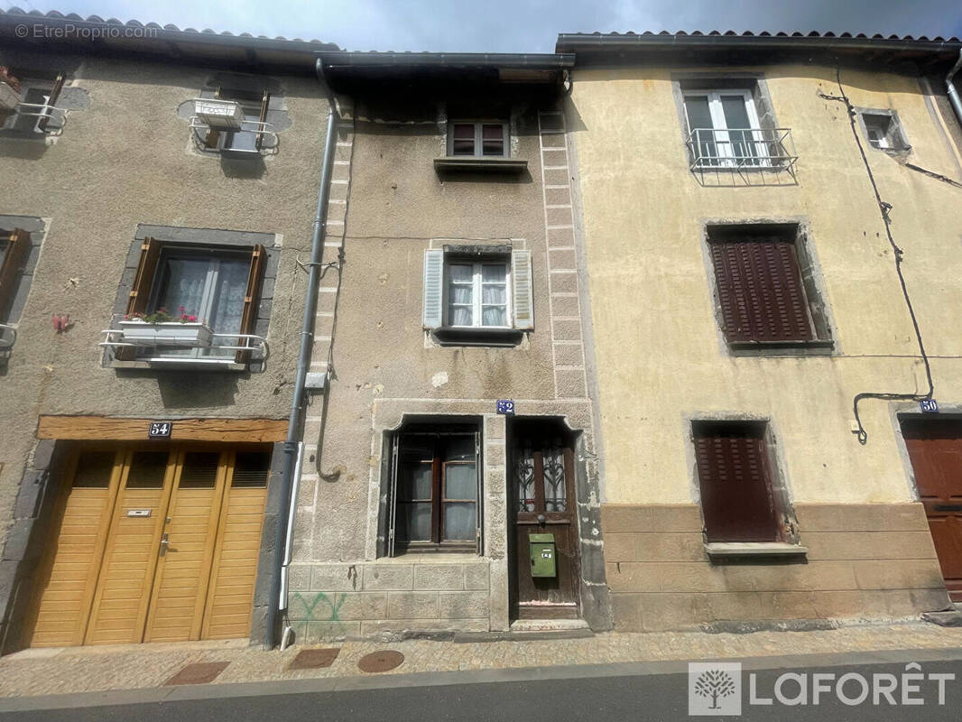 Maison à SAINT-FLOUR