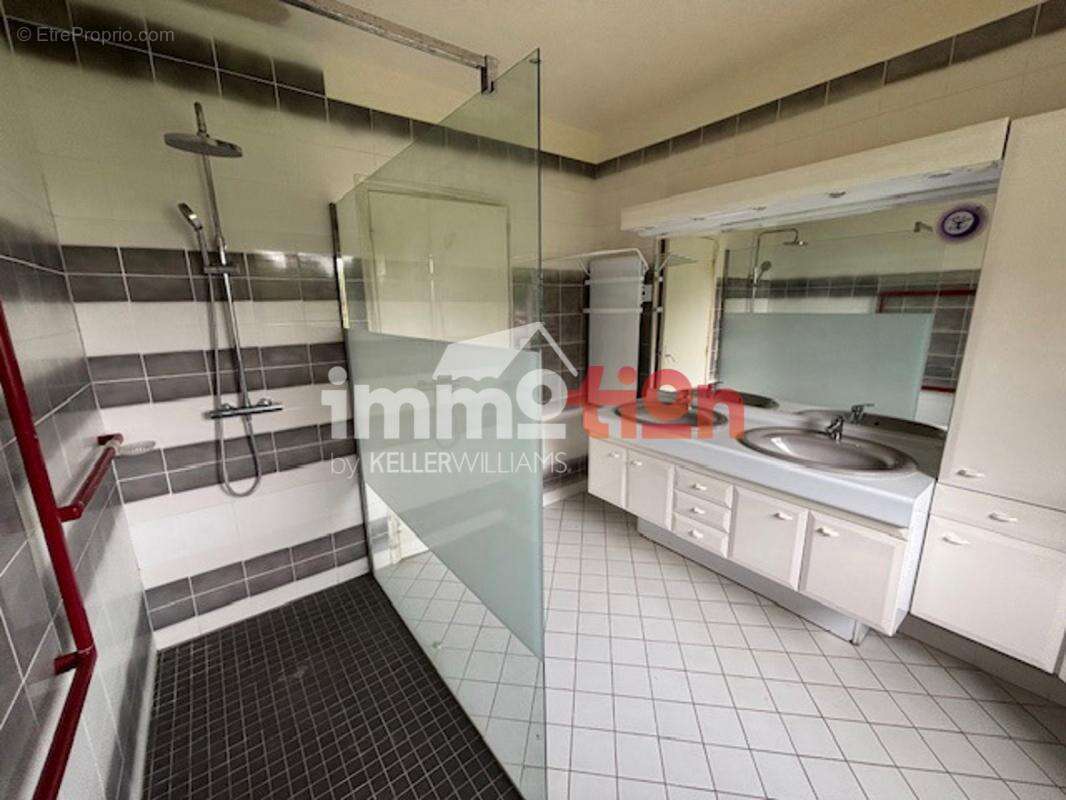 Maison à BAROMESNIL