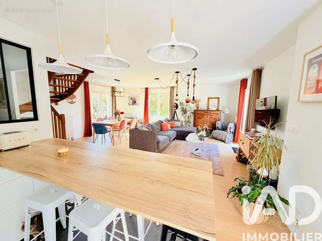 Maison 109 m² à Bouloc  - photo 2