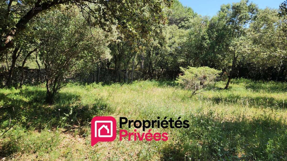 Terrain à UZES