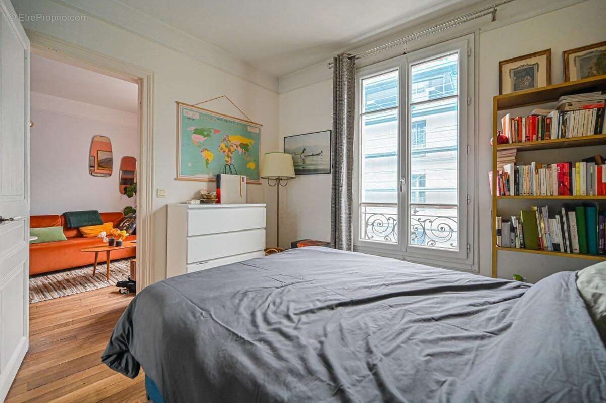Appartement à PARIS-18E