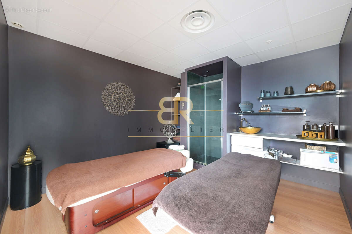 Commerce à ASNIERES-SUR-SEINE