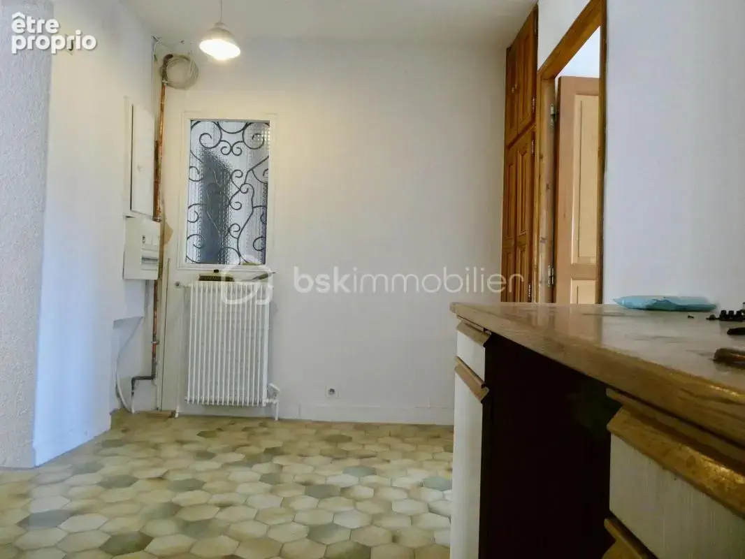 Centre Ville T2 55 m² Traversant Faibles charges Bon état - photo 10