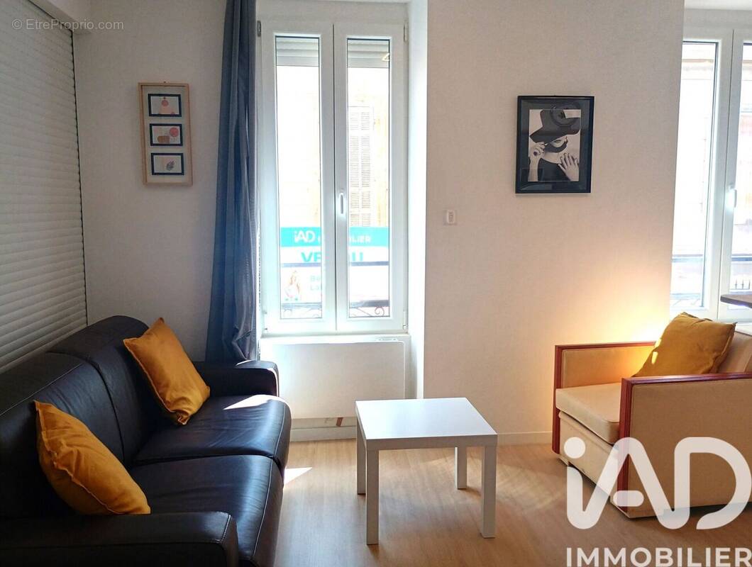 Photo 1 - Appartement à MARSEILLE-4E