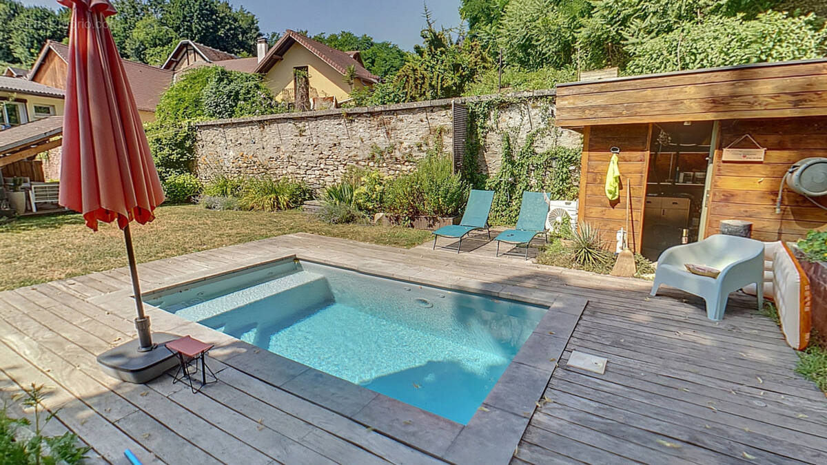 maison de 100m2 et 300m2 de terrain - photo 2