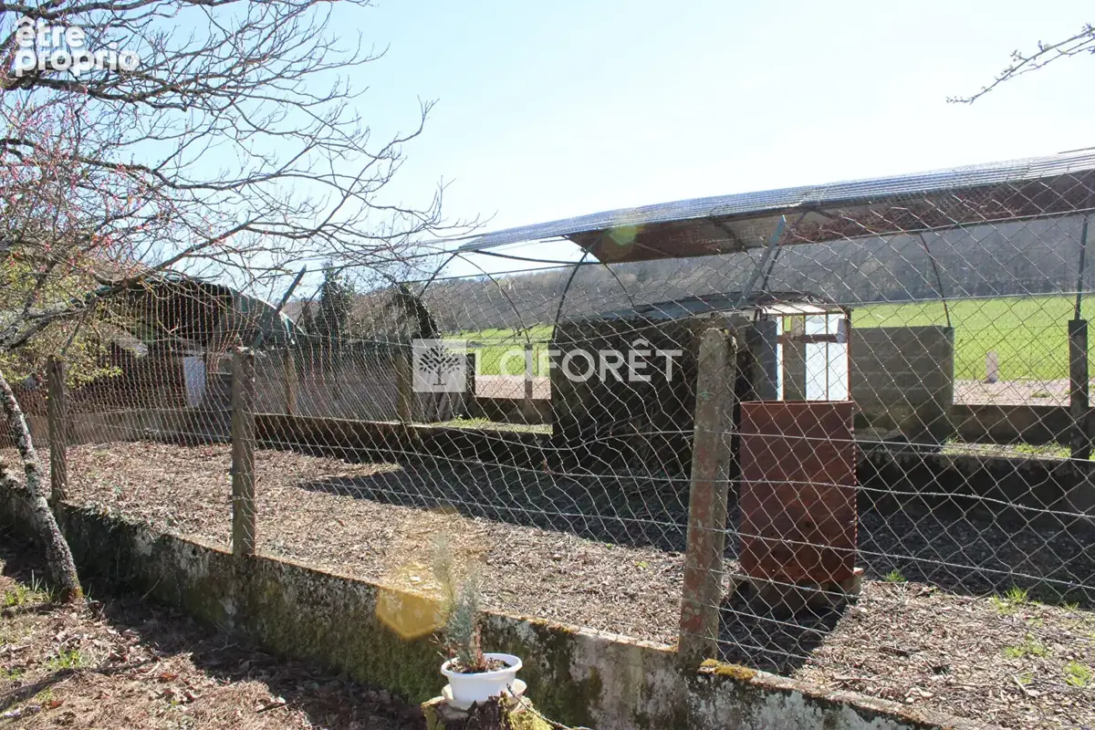Maison d'environ 96.60m2 habitables aménagée sur 2  niveaux - Dépendance - Jardin clos - photo 15