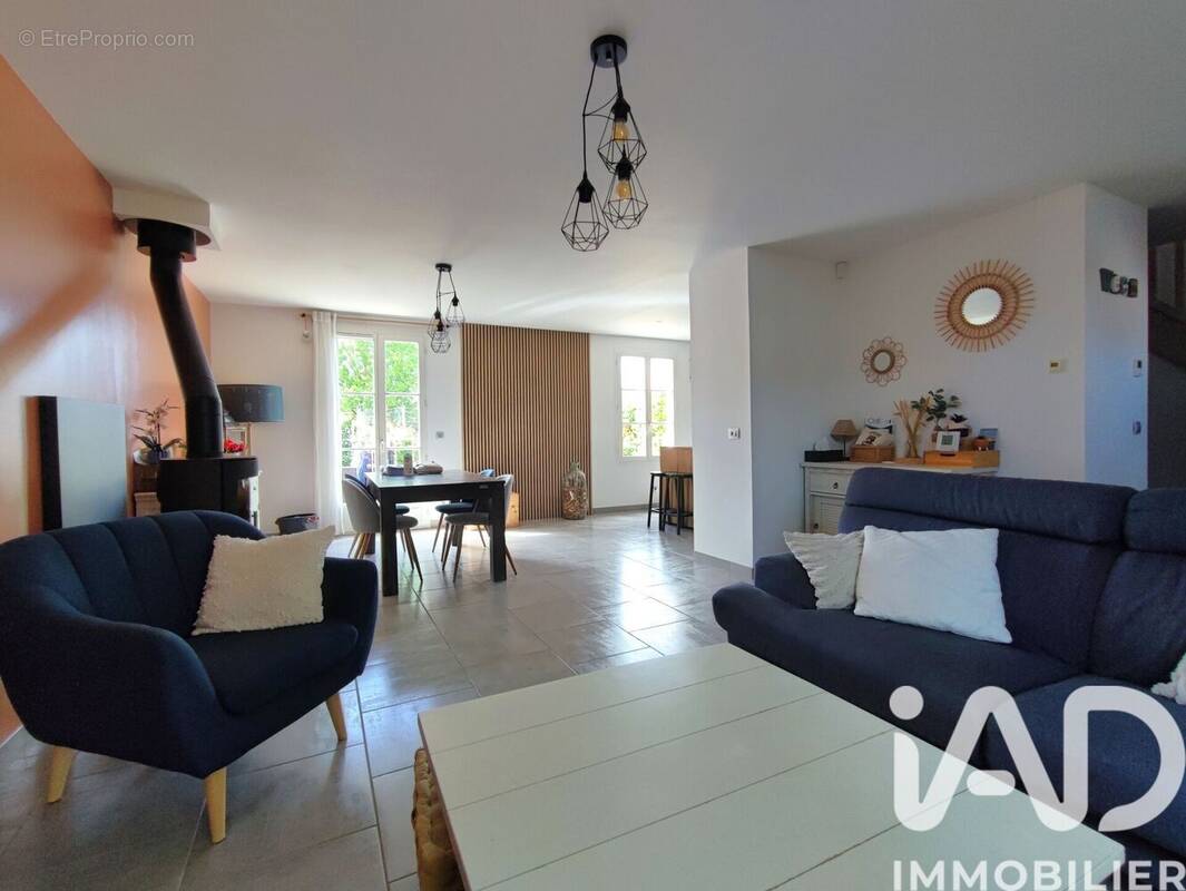 Photo 1 - Maison à MARINES