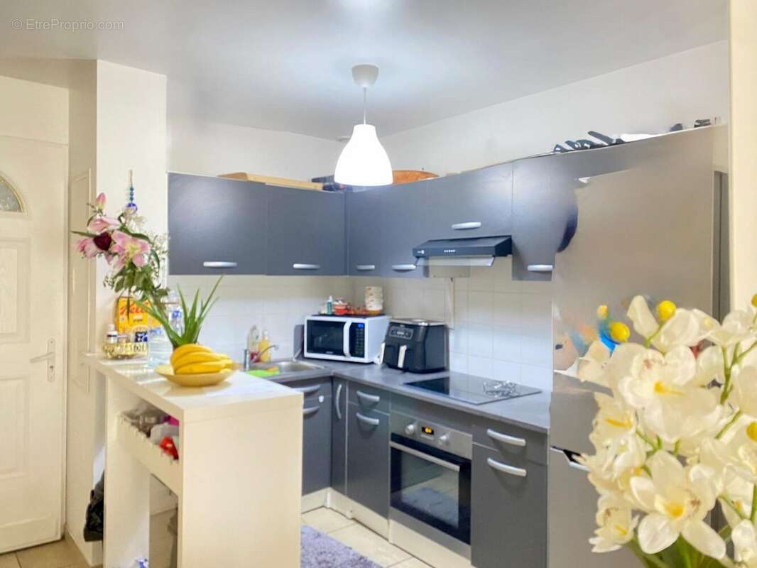 Appartement à COURNONTERRAL