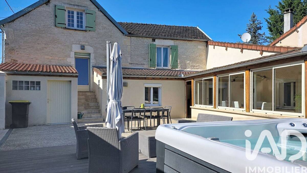 Photo 1 - Maison à TANLAY