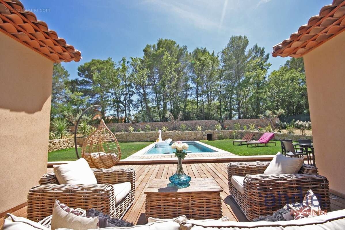 Maison à LORGUES