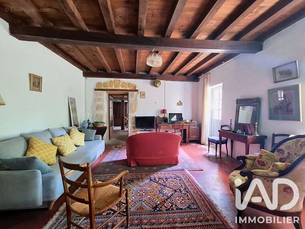 Maison 100 m² à Neuilly-En-Dun  - photo 9
