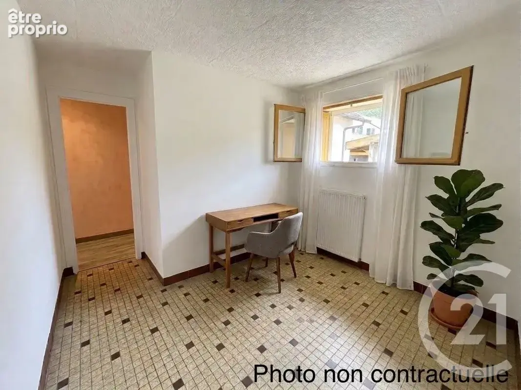 Appartement 106 m² à Saint-Georges-De-Didonne  - photo 15