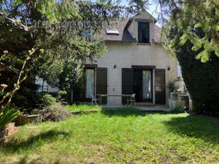 Maison à VIRY-CHATILLON