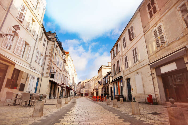 Commerce à LA ROCHELLE