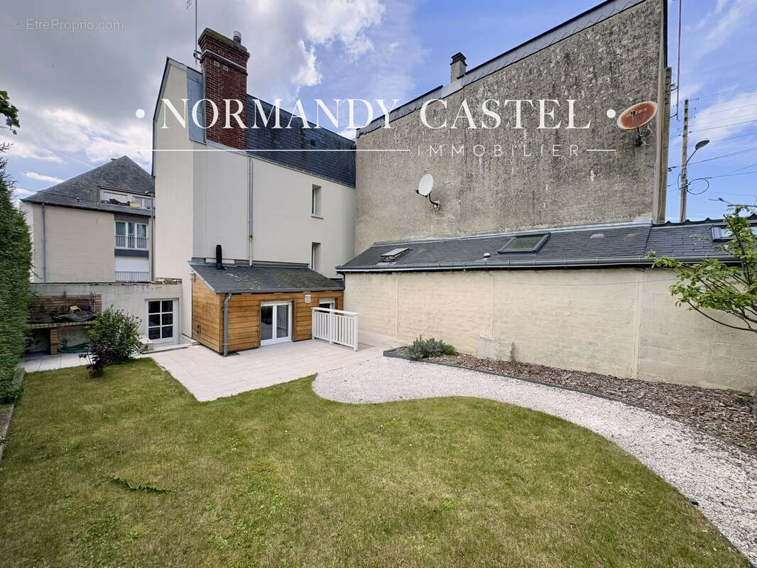 Maison à TROUVILLE-SUR-MER