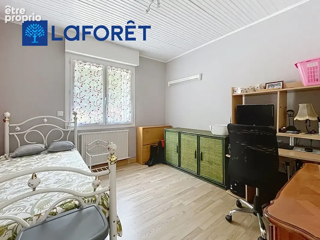 A vendre ! Maison Guern 6 pièce(s) 142m² - photo 6
