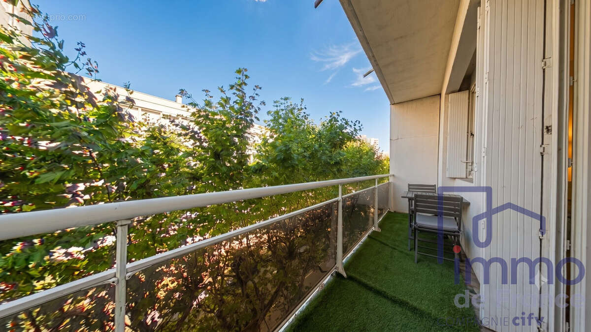 Appartement à SAINT-ETIENNE