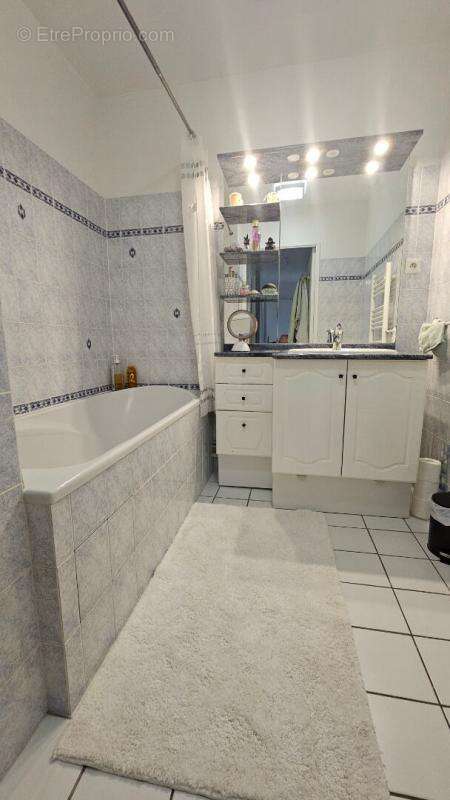 Appartement à HOUDAN