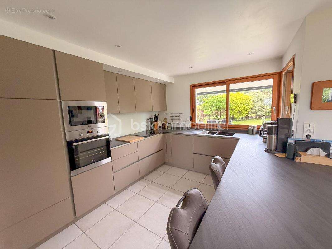 LANDEVANT - Superbe proprieté sur près de 2 hectares de terrain - Piscine - photo 6