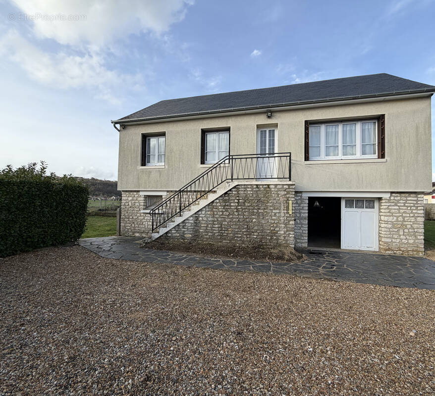 Maison à BUEIL