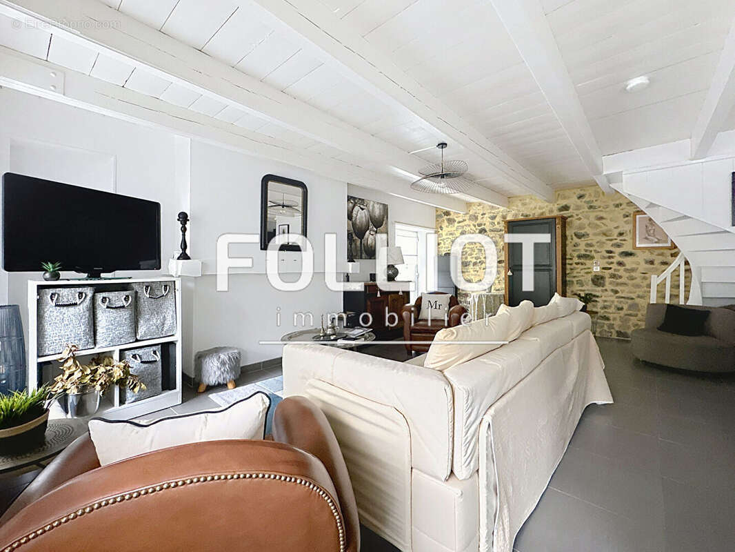 Maison à LONGUEVILLE